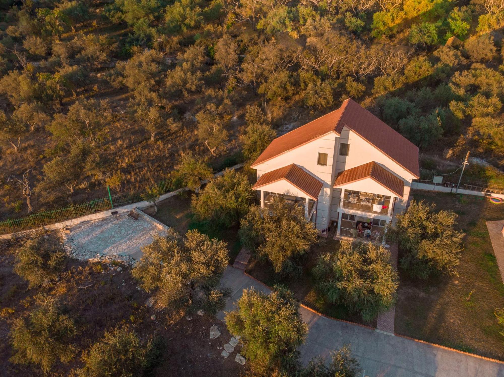 Aria Prive Villa ฮีมาเรอ ภายนอก รูปภาพ